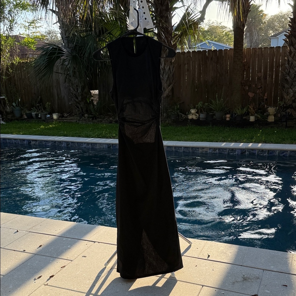 Sleeveless Black Maxi Dress